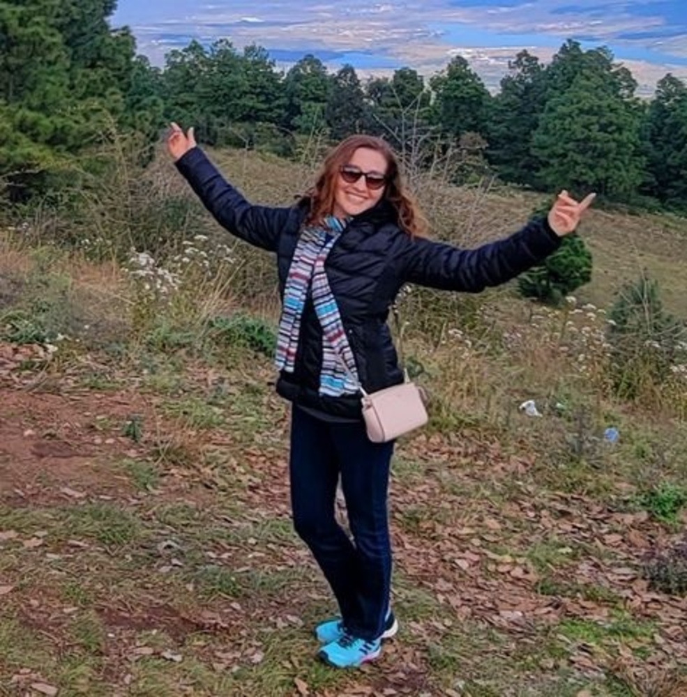 Meet your Posher, Romina